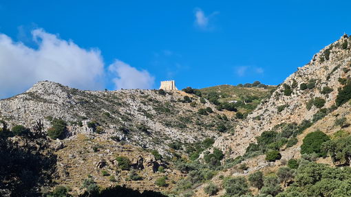 Agia Marina to Photodotis (ends to Apeiranthos Village)