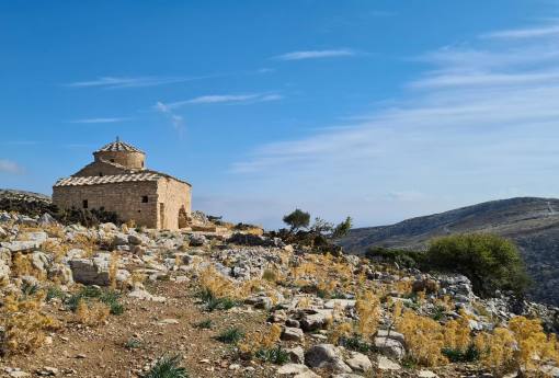 Apeiranthos to Agia Kyriaki Church (9 AD)